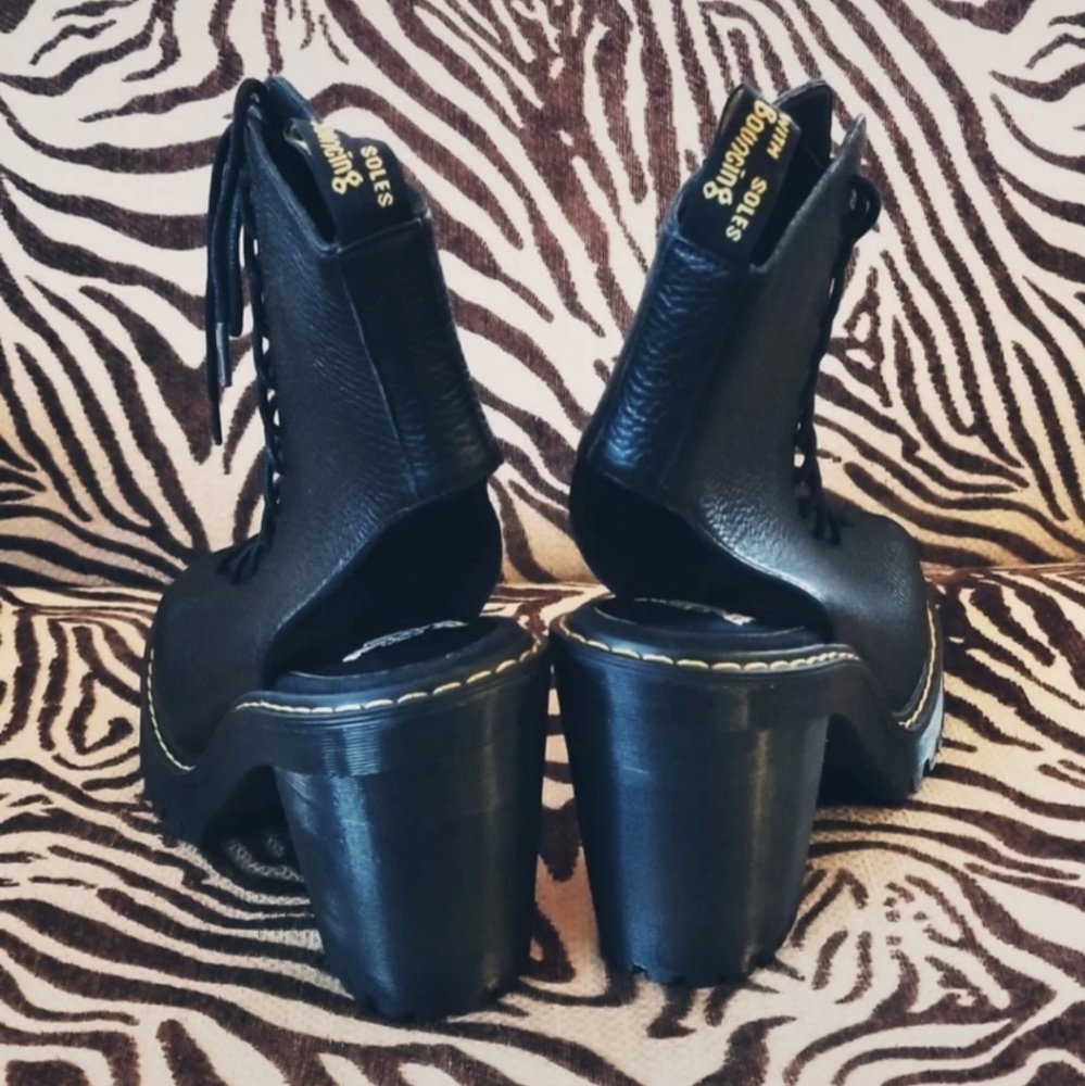 Dr Martens Carmelita - Picture 3 of 6